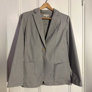 Max Studio Black and White Checkered Blazer